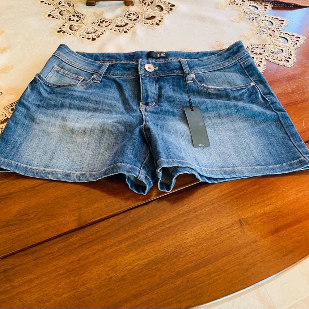 a.n.a shorts